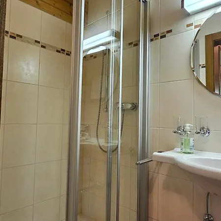 Edi Oda ve Kahvaltı